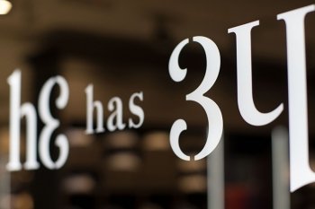 Кейс дизайн-студии LINII: как появился бренд «He has 34»