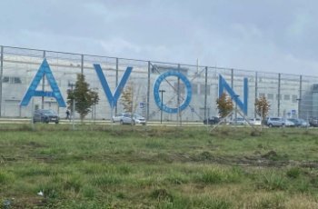 «Арнест ЮниРусь» и Faberlic будут совместно развивать бренд Avon