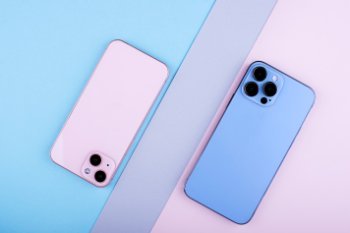 Продажи смартфонов в России упали почти на 8% Продажи смартфонов в России упали почти на 8%