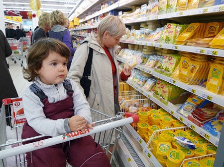 В цифрах: 19% россиян экономят на еде