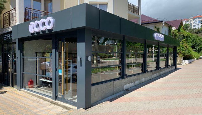 ECCO открыл новый магазин в поп-ап формате