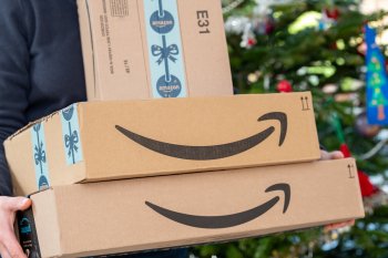 Amazon попросил своих клиентов не слишком полагаться на экспресс-доставку ﻿