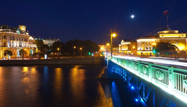 Вакантность на основных торговых коридорах Петербурга выросла до 7%