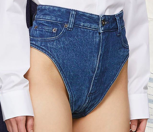 Дизайнеры показали джинсовые «трусы» за 300 долларов 