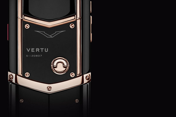 Российская «дочка» Vertu попросила суд о банкротстве Российская «дочка» Vertu попросила суд о банкротстве