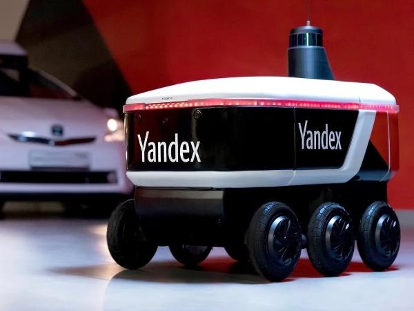 Почта России запустила доставку из отделений роботами Яндекса