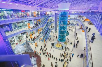 Посещаемость торговых центров Москвы и Санкт-Петербурга начала расти