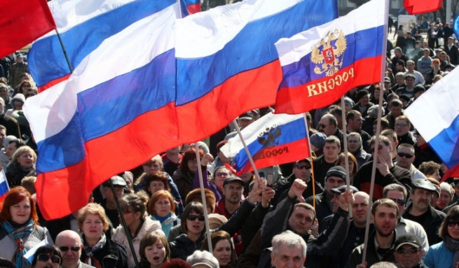 Большинство россиян стали позитивнее оценивать ситуацию в стране