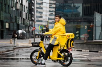 АКИТ предлагает ввести общероссийские нормы для работы курьеров АКИТ предлагает ввести общероссийские нормы для работы курьеров