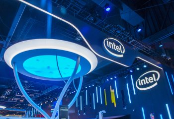 Intel приостановил деятельность в России