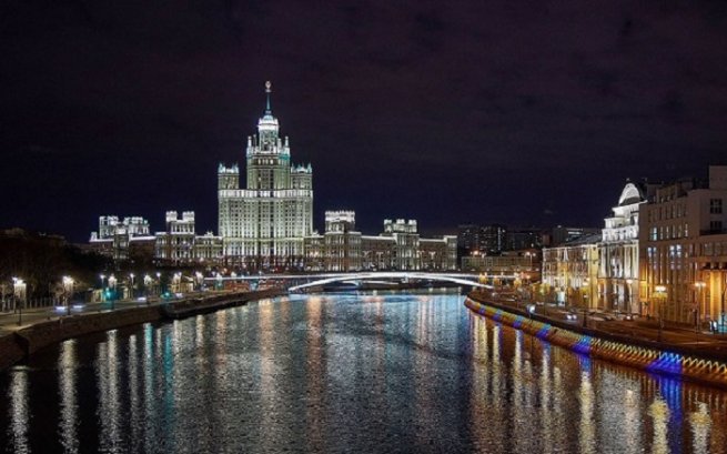 Москва Новый год встретит опять без салютов Москва Новый год встретит опять без салютов