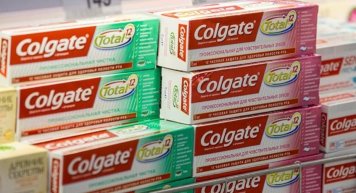 Роспотребнадзор взял на контроль ситуацию с зубной пастой Colgate