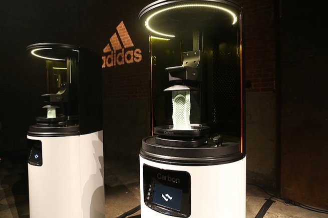 Adidas запустит массовое производство напечатанных на 3D-принтере кроссовок