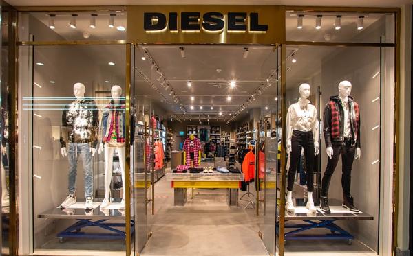 Первый флагманский магазин Diesel открыли в столице РФ