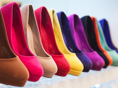 Больше половины розничных обувных сетей имеют интернет-магазины