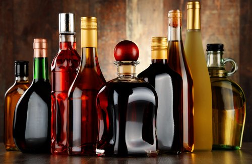 Импортеры алкоголя начали подавать заявки на акцизные марки нового образца
