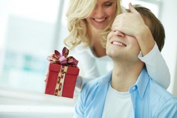 Ситилинк: женщины выбирают подарок мужчинам за 4 минуты 10 секунд