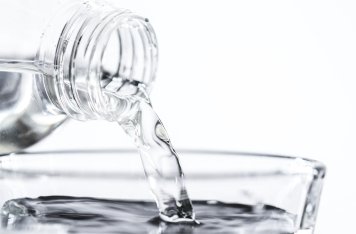 Сырьевая база для производства нелегального алкоголя сократилась в 17 раз