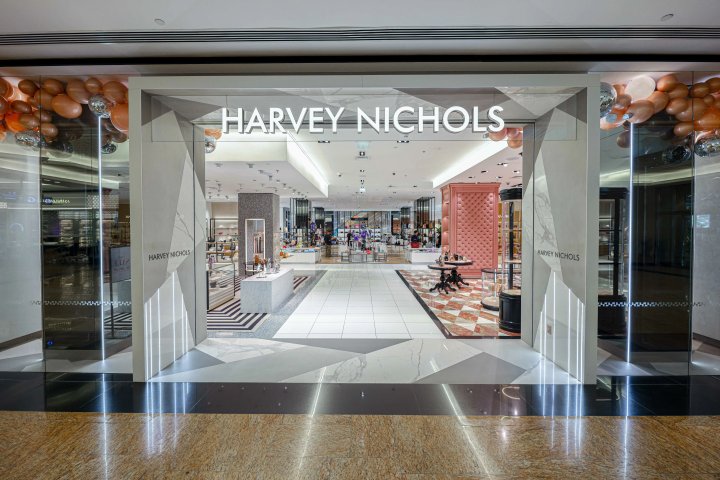 Лондонский универмаг Harvey Nichols на грани банкротства