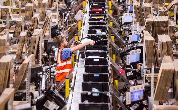 Amazon наймёт более 50 тысяч сотрудников в ближайшие месяцы
