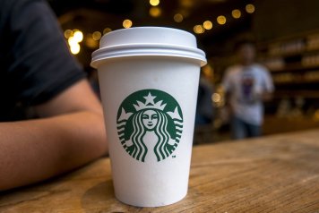 Starbucks сократит по всему миру 1100 рабочих мест