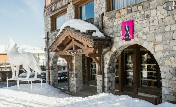 Rendez-Vous временно закрыла бутик в Куршевеле