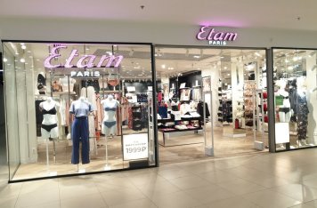 Французский бренд Etam закрывает магазины в России
