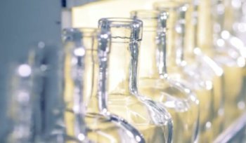 Выпуск алкоголя в РФ за первый квартал снизился на 4,9%