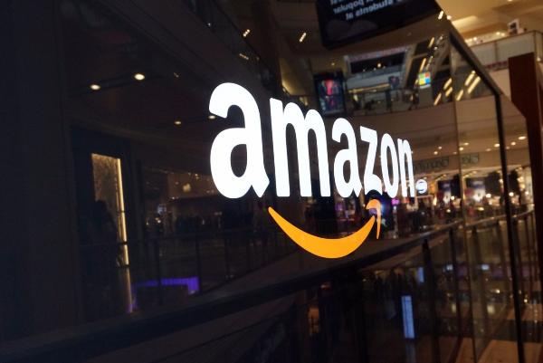 Amazon обогнал Walmart в мировых розничных продажах Amazon обогнал Walmart в мировых розничных продажах