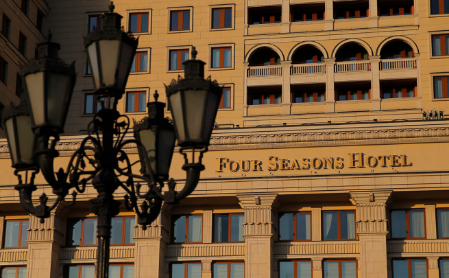 Отели Four Seasons в Москве и Петербурге продолжат работать в независимом статусе