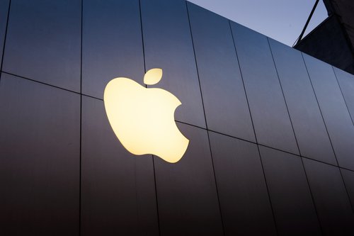 Apple сократила зарплату топ-менеджерам