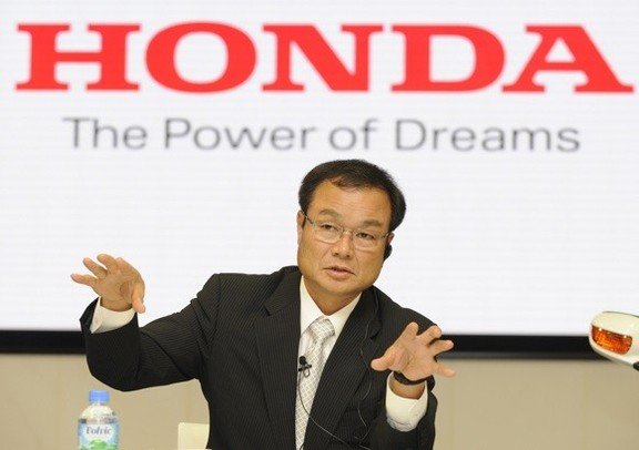 Президент компании Honda Motor покидает свой пост