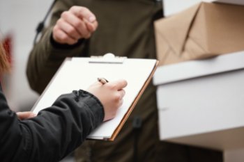 Утверждены изменения в порядке утилизации изъятых товаров без маркировки