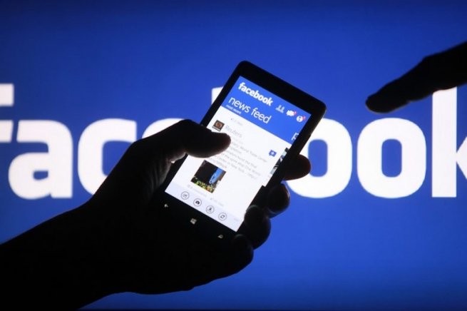 Facebook начал тестировать AR-рекламу в новостной ленте пользователей