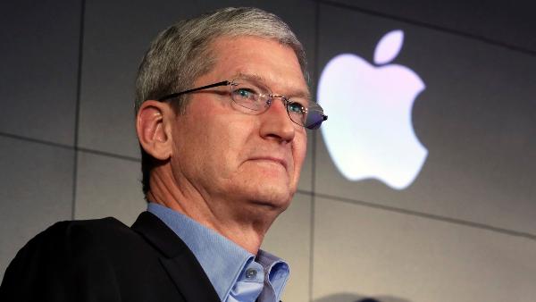 Apple сократит вознаграждение Тима Кука в 2023 году на 40%