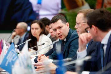 Антон Алиханов заявил о необходимости запрета вейпов