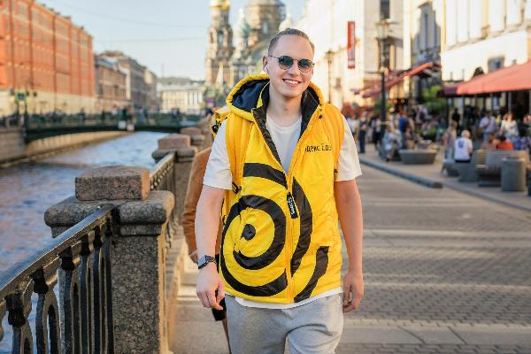 Количество курьеров в Санкт-Петербурге за время пандемии выросло в десять раз Количество курьеров в Санкт-Петербурге за время пандемии выросло в десять раз