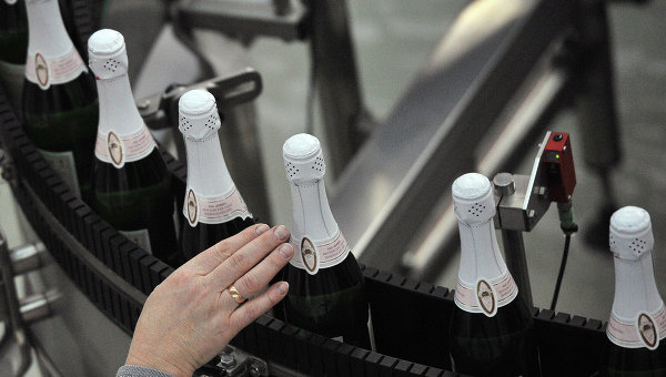 Крымский производитель начал выпуск шампанского «Массандра»