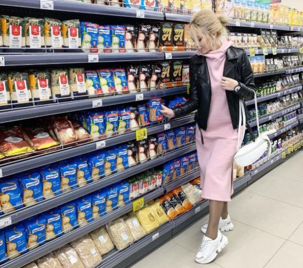 Роскачество посоветовало мыть упаковки по возвращении из магазина Роскачество посоветовало мыть упаковки по возвращении из магазина