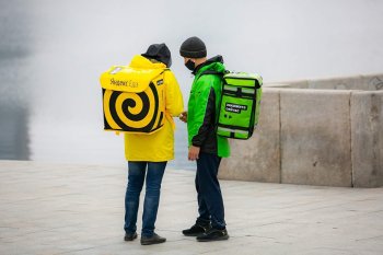 В России число работающих курьеров превысило 1 млн человек