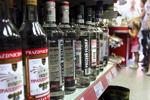 В Госдуме предложили спрятать прилавки со спиртным от покупателей