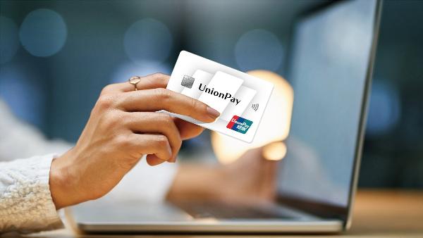 Иностранные интернет-магазины блокируют платежи по выпущенным в РФ картам UnionPay