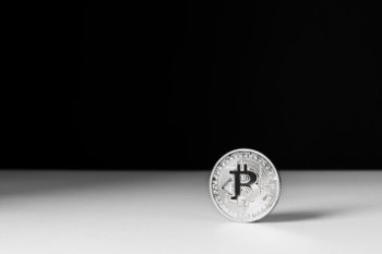 C сентября Россияне смогут торговать криптовалютой