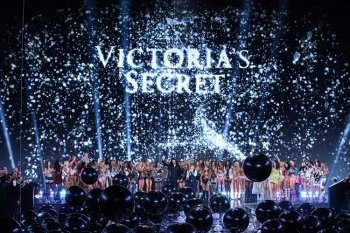 Victoria’s Secret: расцвет и закат эпохи каталогов легендарного бренда