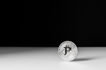 C сентября Россияне смогут торговать криптовалютой