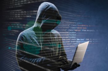 Логистические сервисы и ритейл-компании вошли в топ DDoS-атакуемых отраслей в I квартале 2025 года