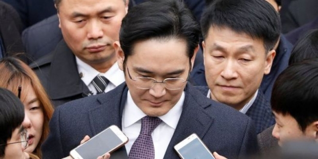Прокуратура Южной Кореи требует 12 лет тюрьмы для главы Samsung