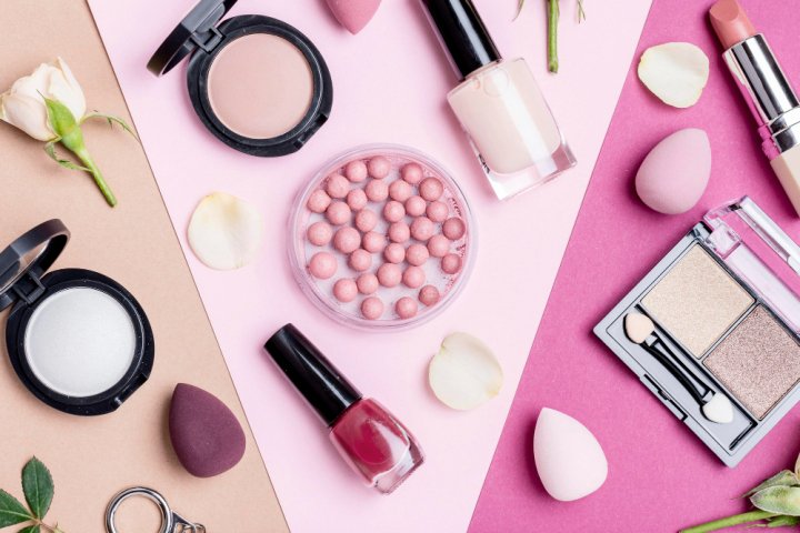 Мать блогера Лерчек зарегистрировала косметический бренд в России