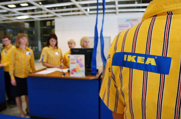 IKEA запретила играть в прятки в своих магазинах