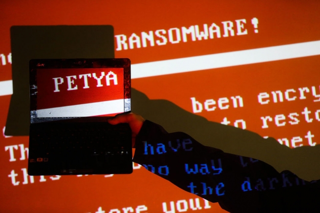 Атака вируса Petya начала сказываться на финансовых результатах компаний